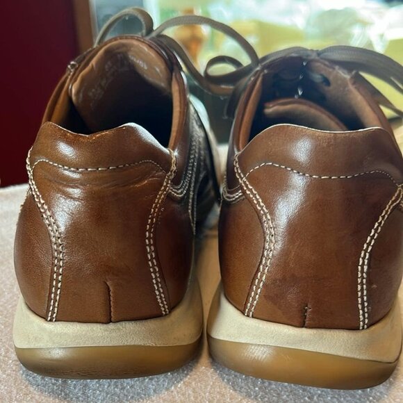 Clarks Men's Size 8.5 M Leather Lace Up Casual Walking Shoe Comfort Style - Picture 9 of 10